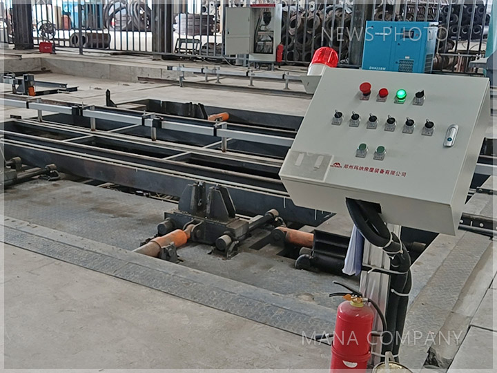 1629871368919982.jpg 現場-開合模機01.jpg