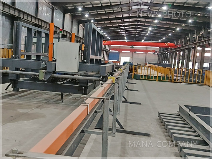 1629871401192991.jpg 現場-移動上壓成型01.jpg